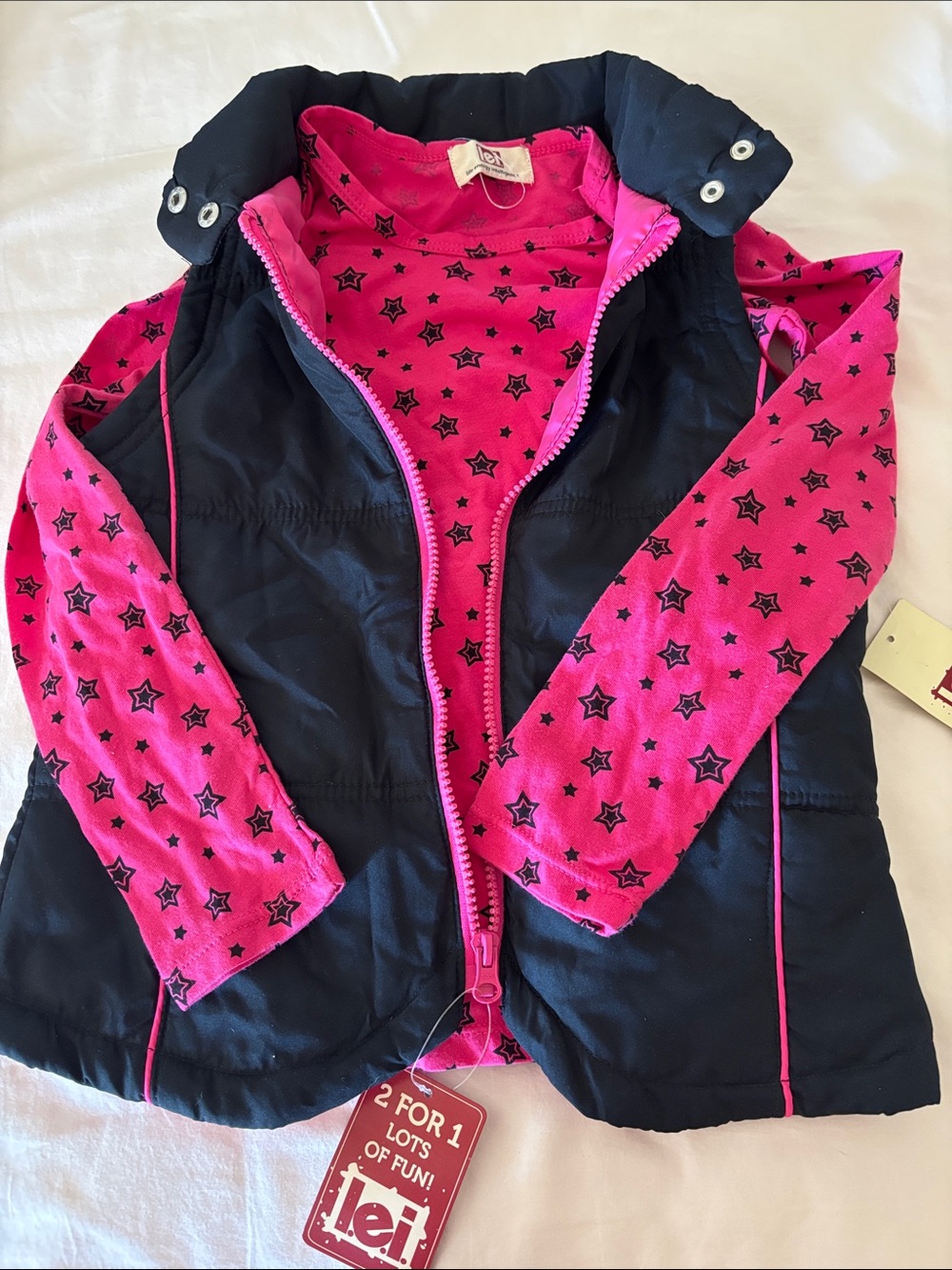 lei Girls Black Puffer Vest with Hot Pink Star-Print Sleeves vintage